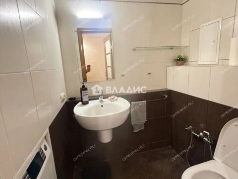 3-komnatnaya-ul-rodionova-d-165-k1 фото