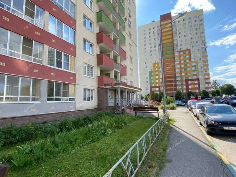 трёхкомнатная квартира на улице Академика Сахарова дом 117