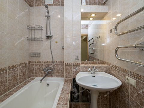 4-komnatnaya-ul-osharskaya-d-88-k1 фото