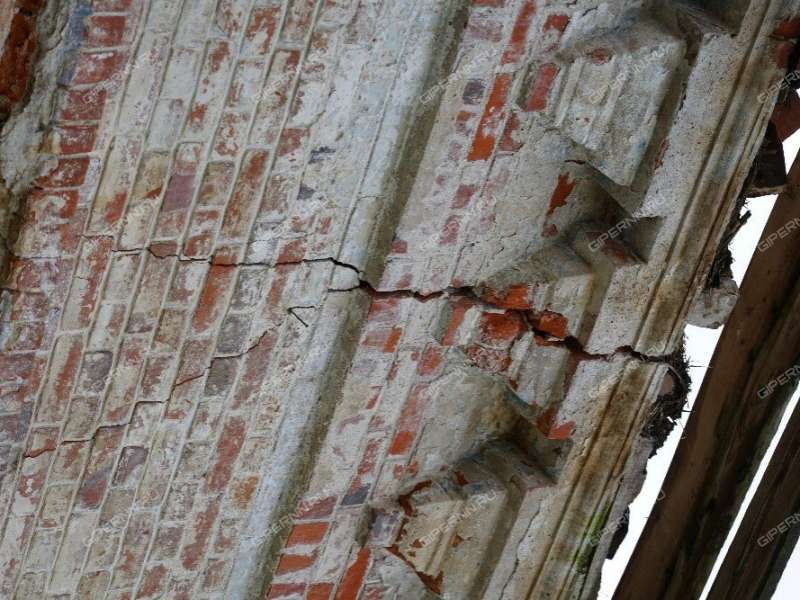 здание под торговую площадь на ул.Советская село Курмыш