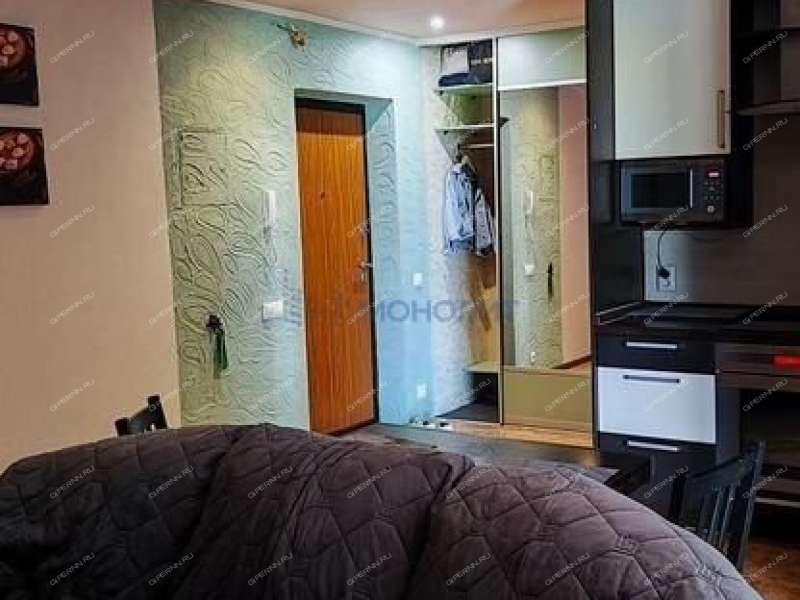 однокомнатная квартира на улице Александра Хохлова дом 1