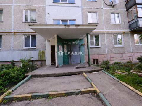 3-komnatnaya-ul-cvetochnaya-d-9 фото