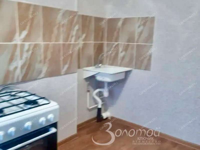 трёхкомнатная квартира на Космической улице дом 52