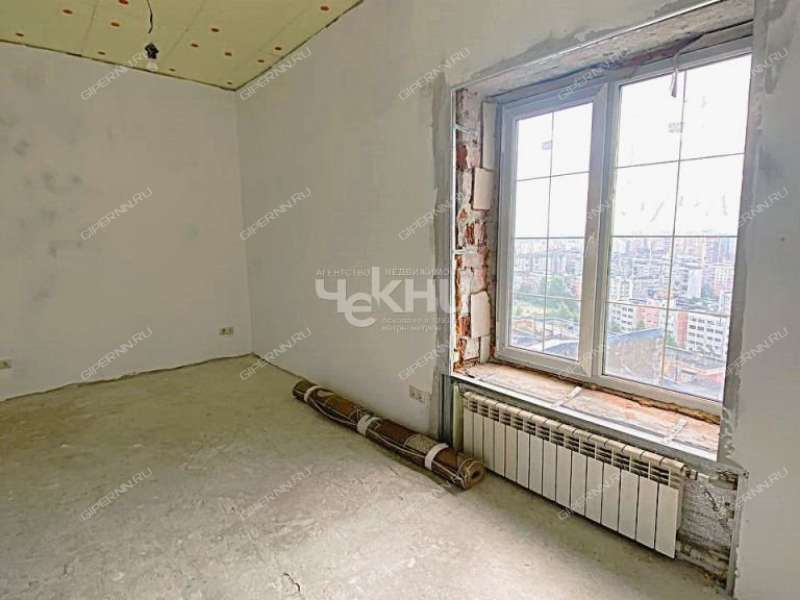 пятикомнатная квартира на улице Композитора Касьянова дом 1