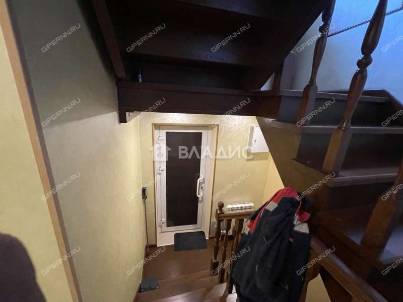 дом на 6-й улице город Бор