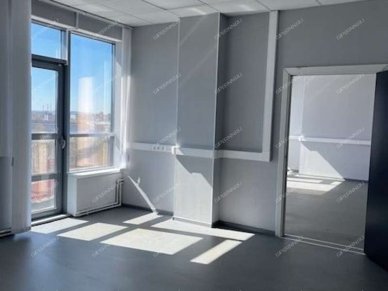 помещение под помещение свободного назначения на Комсомольской площади