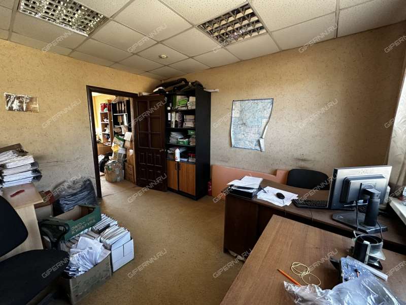 здание под офис, торговую площадь на улице Коновалова