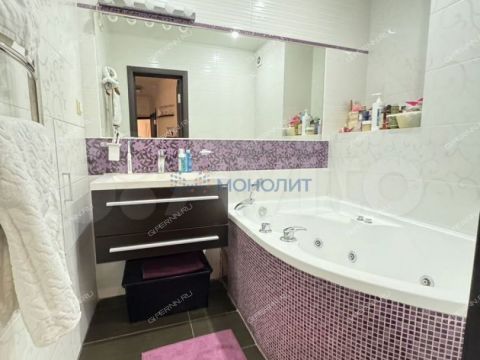 3-komnatnaya-ul-nizhne-pecherskaya-d-17 фото
