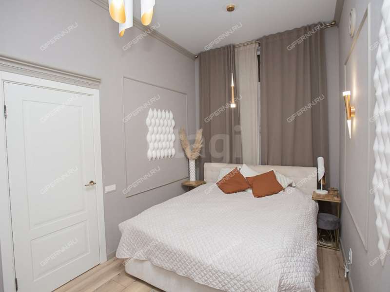 трёхкомнатная квартира на улице Июльских Дней дом 1 к2