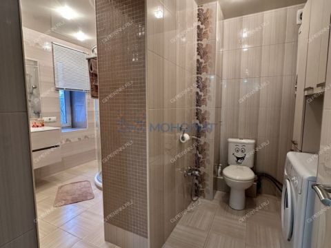 2-komnatnaya-ul-oktyabrskoy-revolyucii-d-45a фото