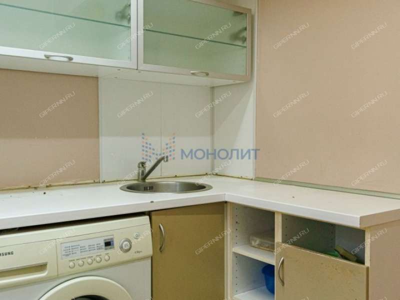 помещение под недвижимость под медицинские учреждения, недвижимость под салоны красоты на улице Героя Юрия Смирнова