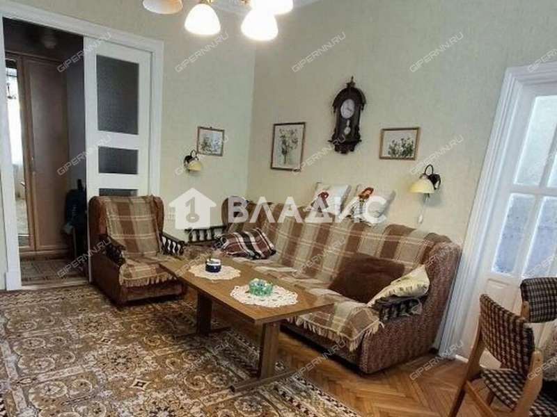 трёхкомнатная квартира на улице Героя Советского Союза Поющева дом 17