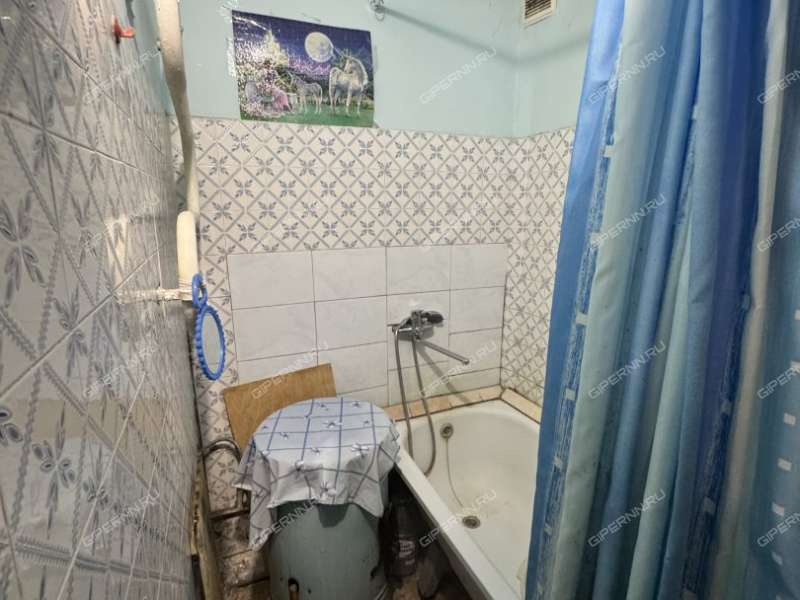 двухкомнатная квартира на улице Военных Комиссаров дом 5