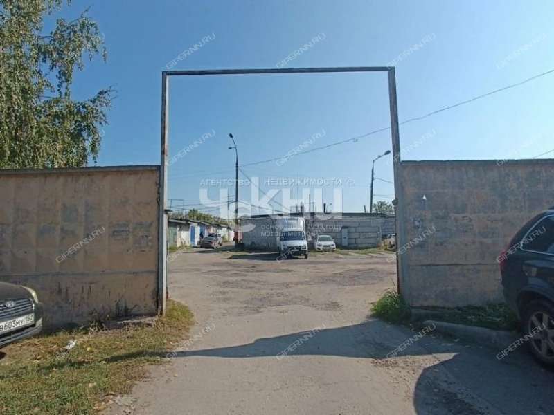 гараж на проспекте Октября