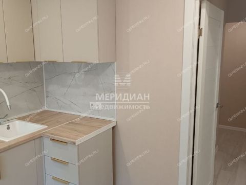 1-komnatnaya-ul-geroya-sovetskogo-soyuza-prygunova-d-1 фото