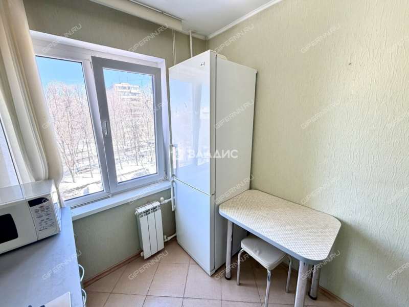 трёхкомнатная квартира на улице Героя Советского Союза Усилова дом 1