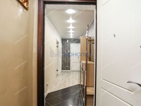 3-komnatnaya-ul-vyatskaya-d-3 фото