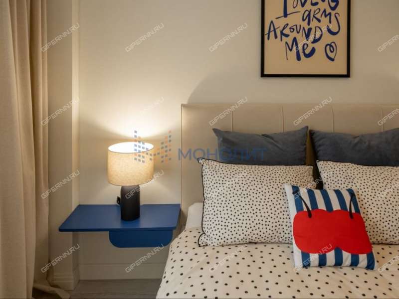 трёхкомнатная квартира на площади Свободы дом 7