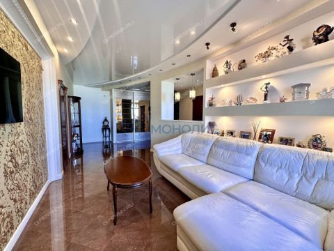 3-komnatnaya-ul-korolenko-d-19b фото