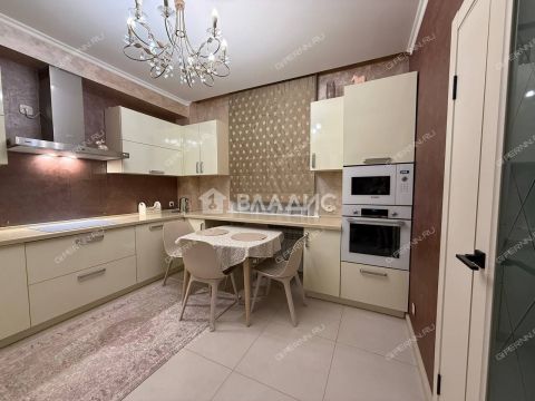 2-komnatnaya-ul-rodionova-d-45 фото