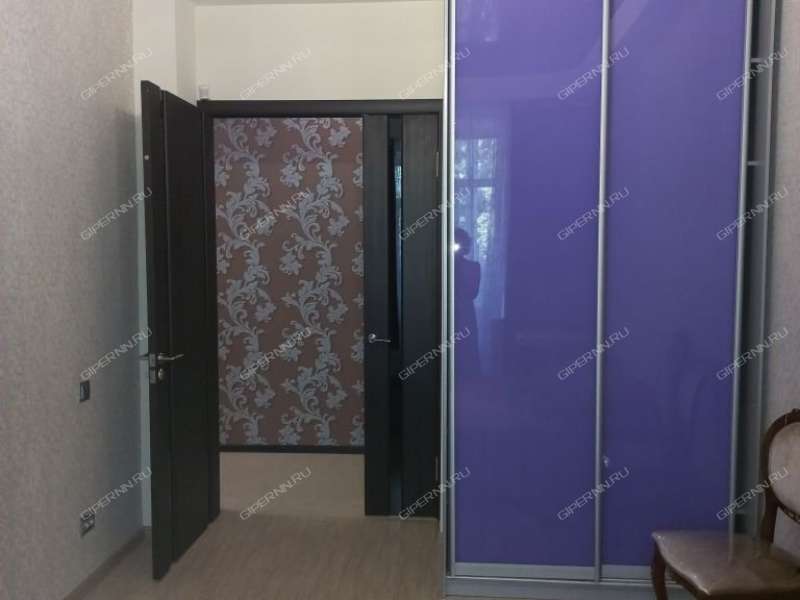 трёхкомнатная квартира на проспекте Октября дом 12