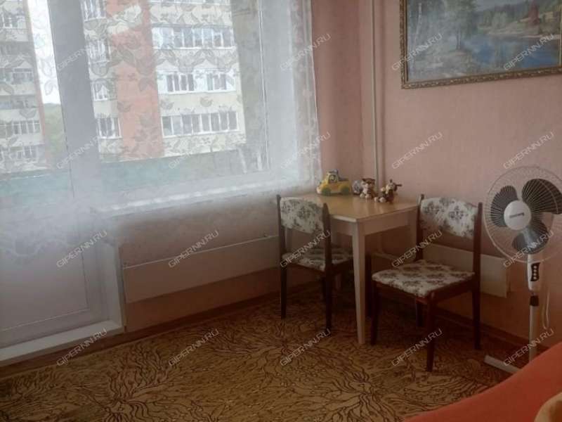 четырёхкомнатная квартира на улице Героя Советского Союза Прыгунова дом 27