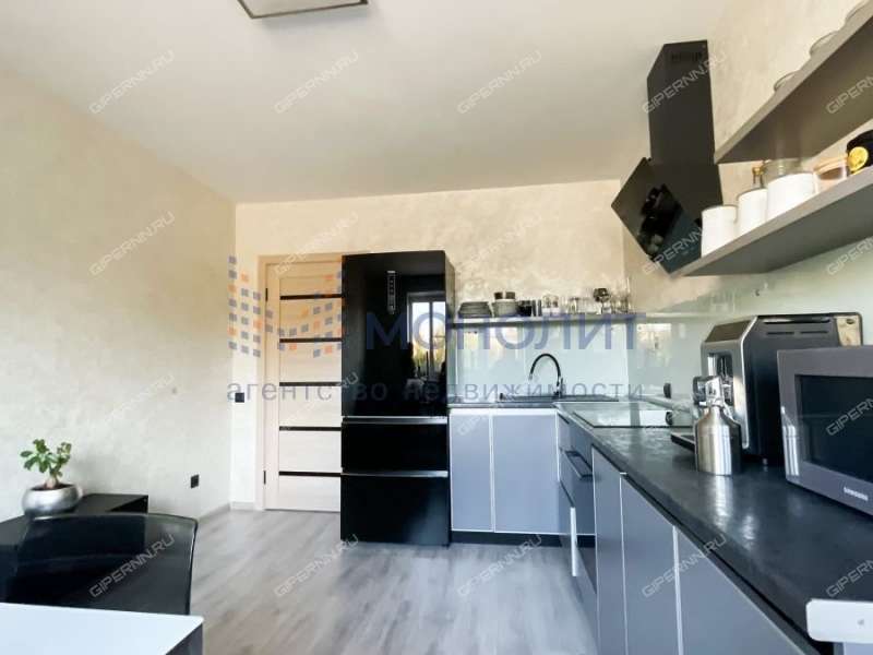 трёхкомнатная квартира на Московском шоссе дом 167 к5