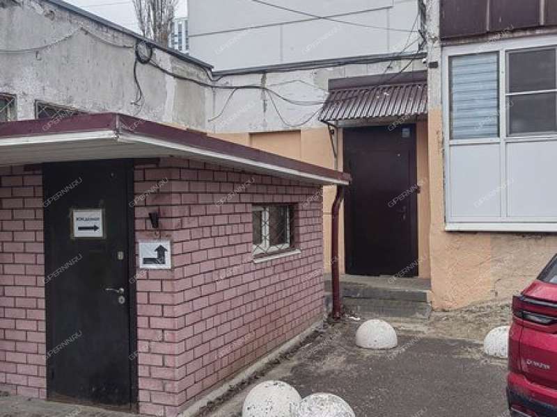 помещение под торговую площадь на улице Сергея Есенина