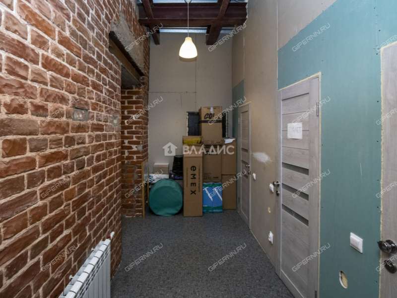 помещение под помещение свободного назначения на Большой Покровской улице