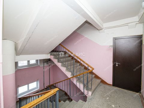 1-komnatnaya-ul-kosmicheskaya-d-53 фото
