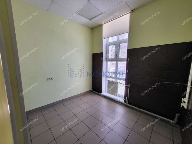 помещение под офис, торговую площадь на Южном шоссе