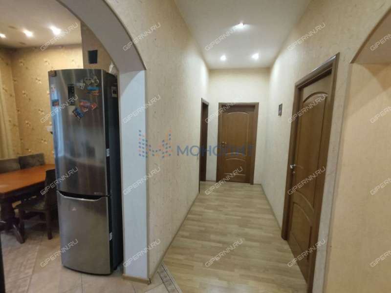 трёхкомнатная квартира на улице Коминтерна дом 168