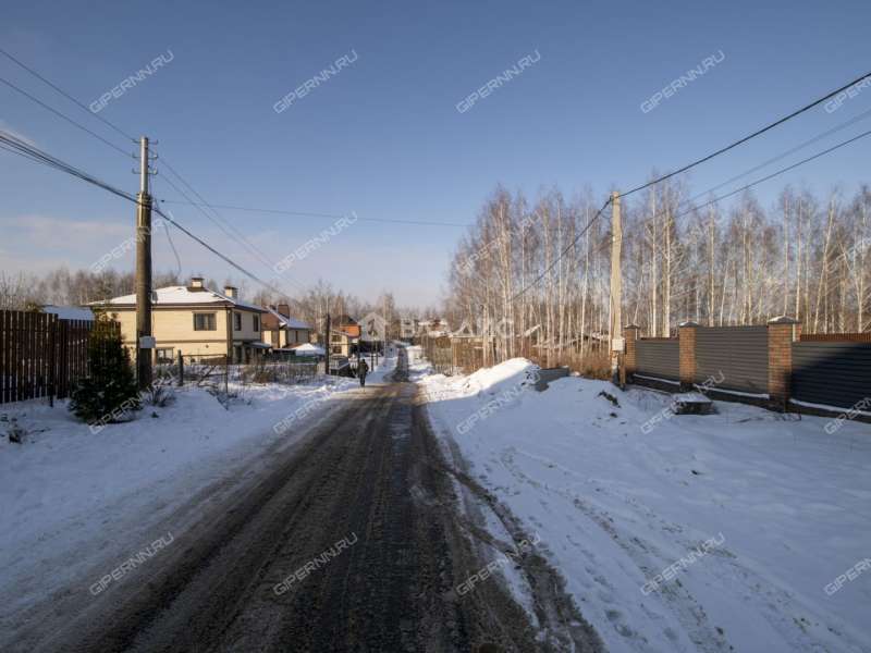 дом на  деревня Утечино