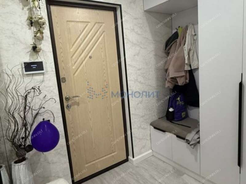 трёхкомнатная квартира на улице Коминтерна дом 16