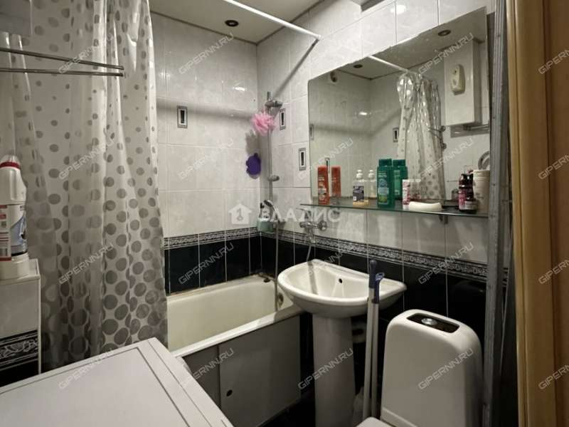 двухкомнатная квартира на улице Ванеева дом 90