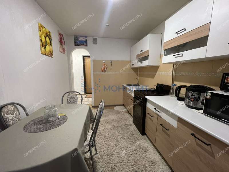 трёхкомнатная квартира на проспекте Бусыгина дом 56