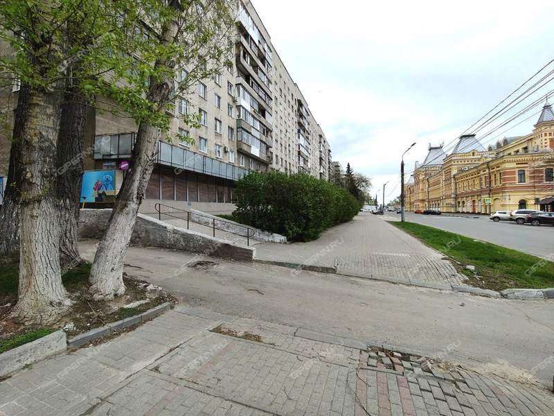 помещение под торговую площадь на Совнаркомовская ул, д. 28