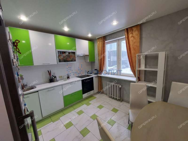 трёхкомнатная квартира на улице Родионова дом 167 к1