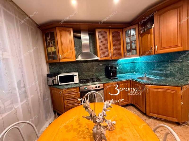 трёхкомнатная квартира на улице Володарского дом 9