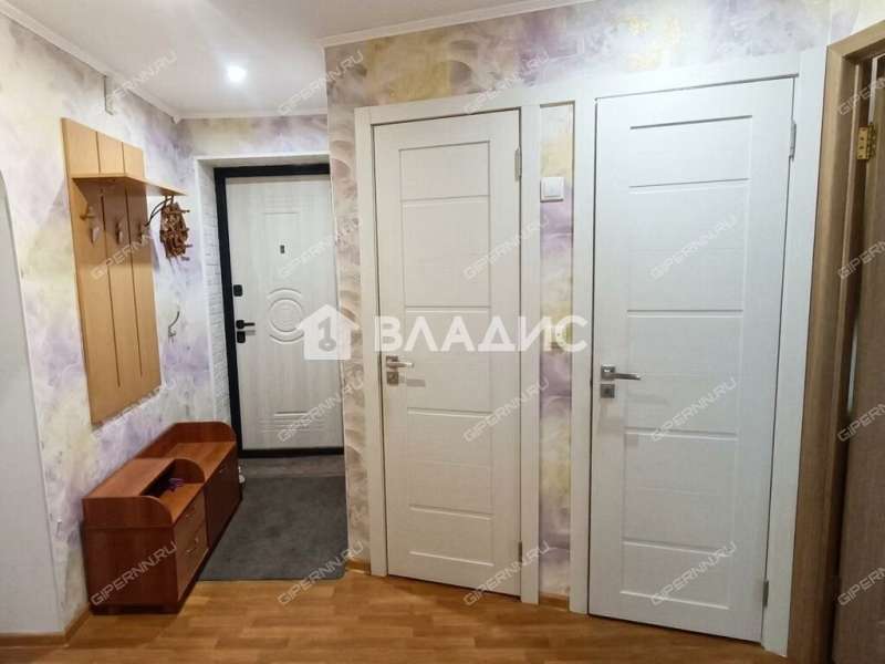 трёхкомнатная квартира на улице Шаляпина дом 15