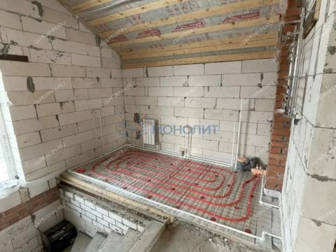 dom-selo-starkovo-volodarskiy-rayon фото