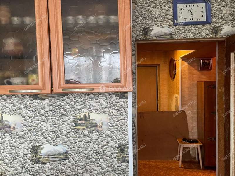 четырёхкомнатная квартира на 37 сельский посёлок Селекционной Станции