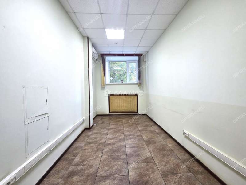 помещение под помещение свободного назначения на улице Юлиуса Фучика