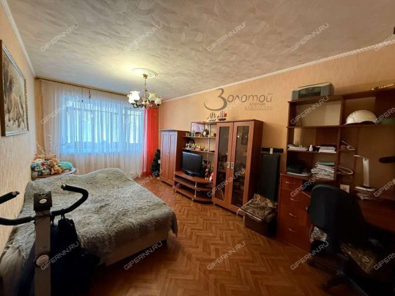 трёхкомнатная квартира на улице Пермякова дом 4а