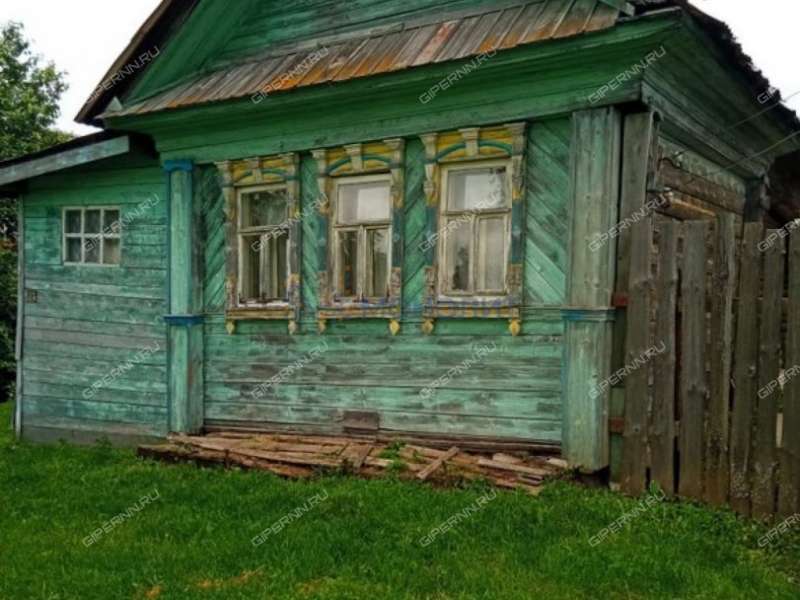 дом на улице 40 лет Победы деревня Пияичное