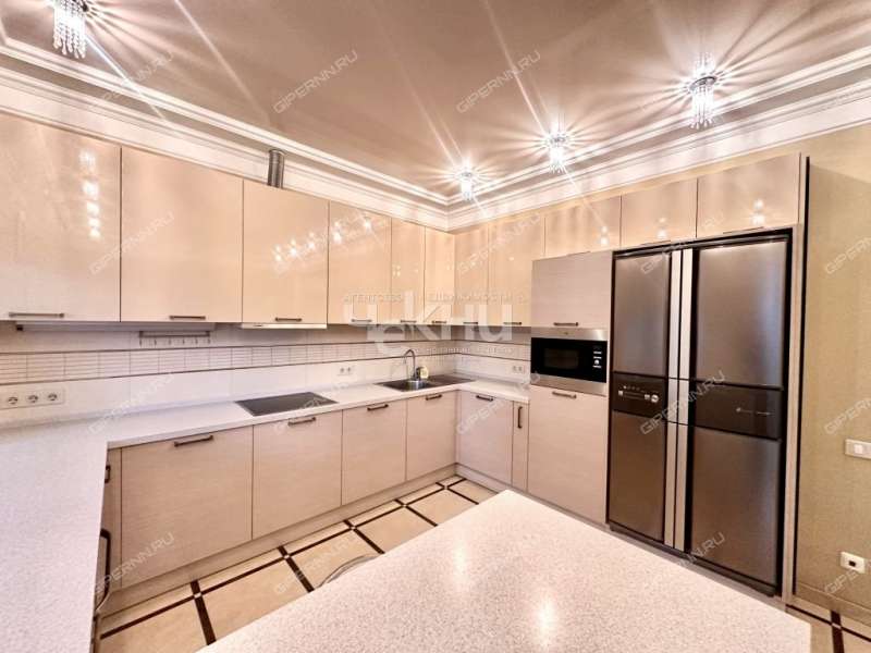 трёхкомнатная квартира на улице Коминтерна дом 139