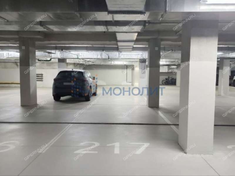 парковочное место на Большой Покровской улице