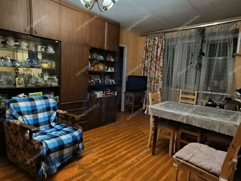 трёхкомнатная квартира на проспекте Ильича дом 36а