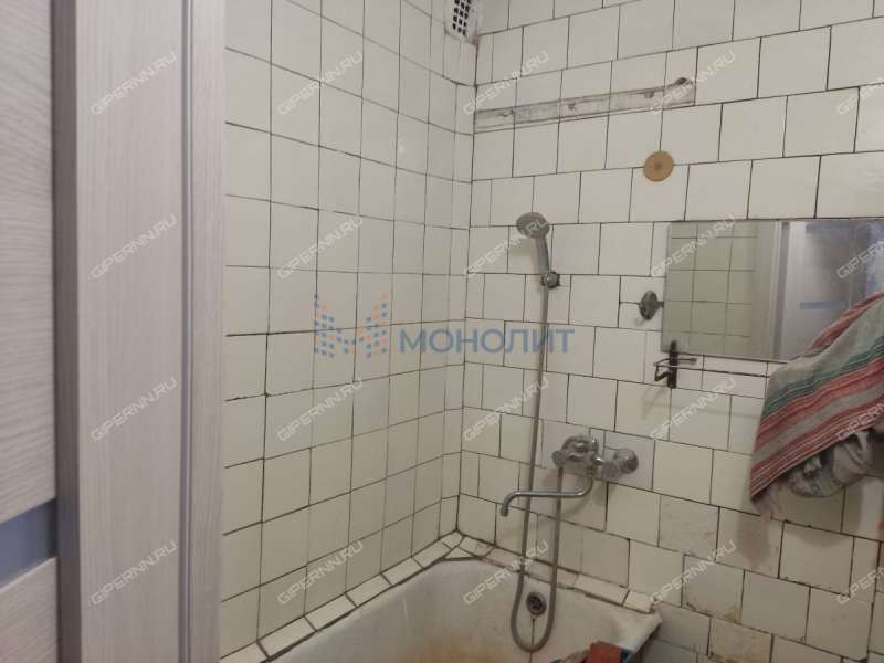 двухкомнатная квартира на улице Военных Комиссаров дом 3