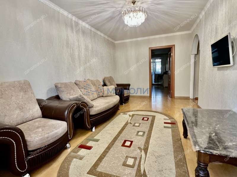 трёхкомнатная квартира на улице Мельникова дом 10